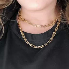 Hug Necklace